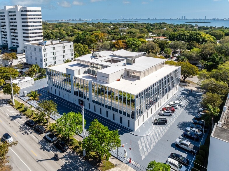 More Photos Of 4500 Biscayne Blvd, Miami Office For Sale