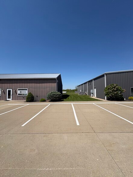 More Photos Of 66850 Executive Dr, Saint Clairsville Warehouse For Lease
