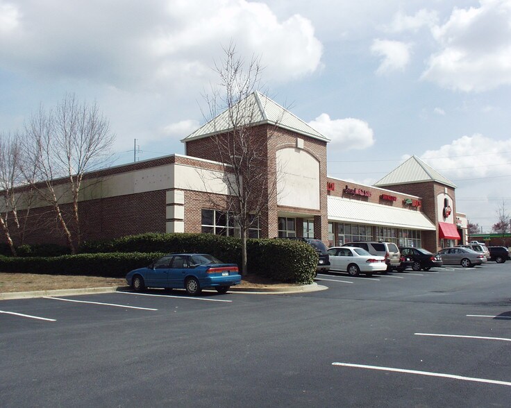 More Photos Of 5779 State Bridge Rd, Alpharetta General Retail For Lease