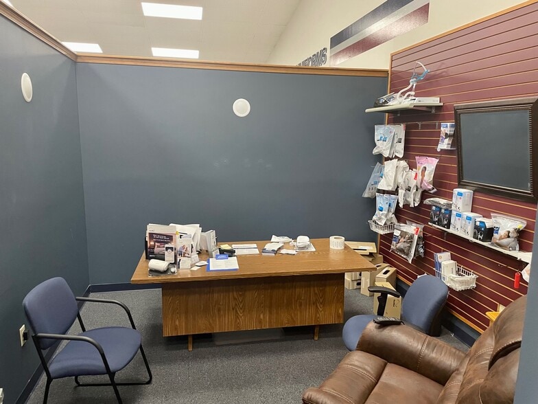 More Photos Of 628 Old Saint Marys Rd, Perryville Storefront For Lease