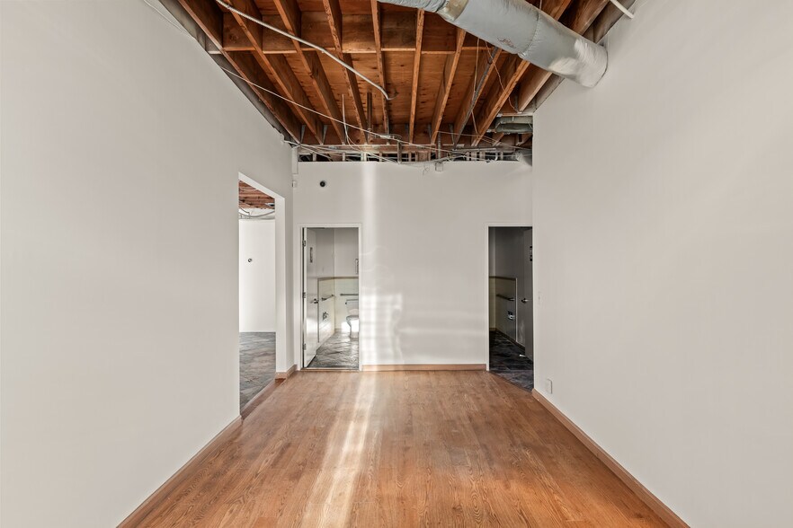 More Photos Of 2951-2953 Lincoln Blvd, Santa Monica Loft Creative Space For Sale