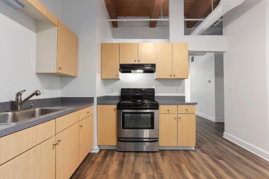 More Photos Of 412 W 8th St, Kansas City Apartments For Sale