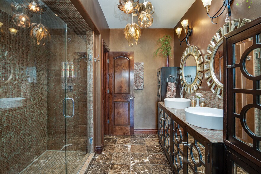 More Photos Of 2150 Curtis St, Denver Storefront Retail Office For Sale