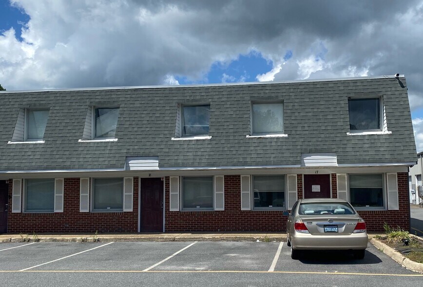 More Photos Of 801 Butler St, Chesapeake Light Manufacturing For Lease