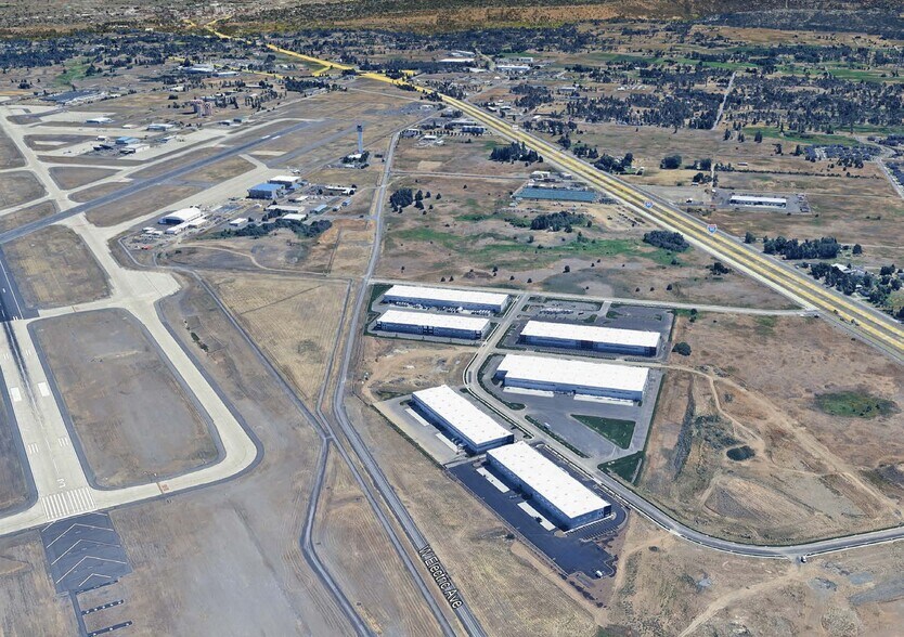 More Photos Of 9210 W Harlan Ln, Spokane Distribution For Lease