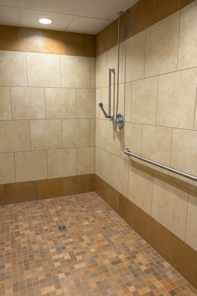 More Photos Of 202 Arnette St, Murfreesboro Office For Lease