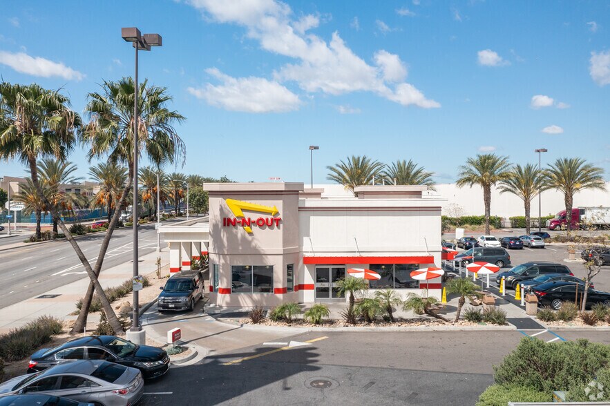 More Photos Of 4601-4861 Firestone Blvd, South Gate Unknown For Lease