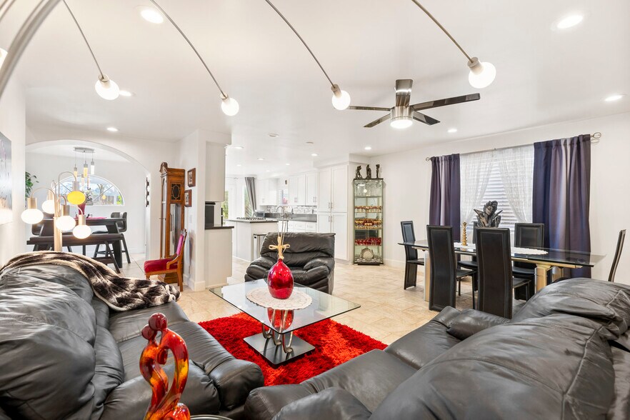 More Photos Of 1909 Cheyenne Cir, Oceanside Specialty For Sale