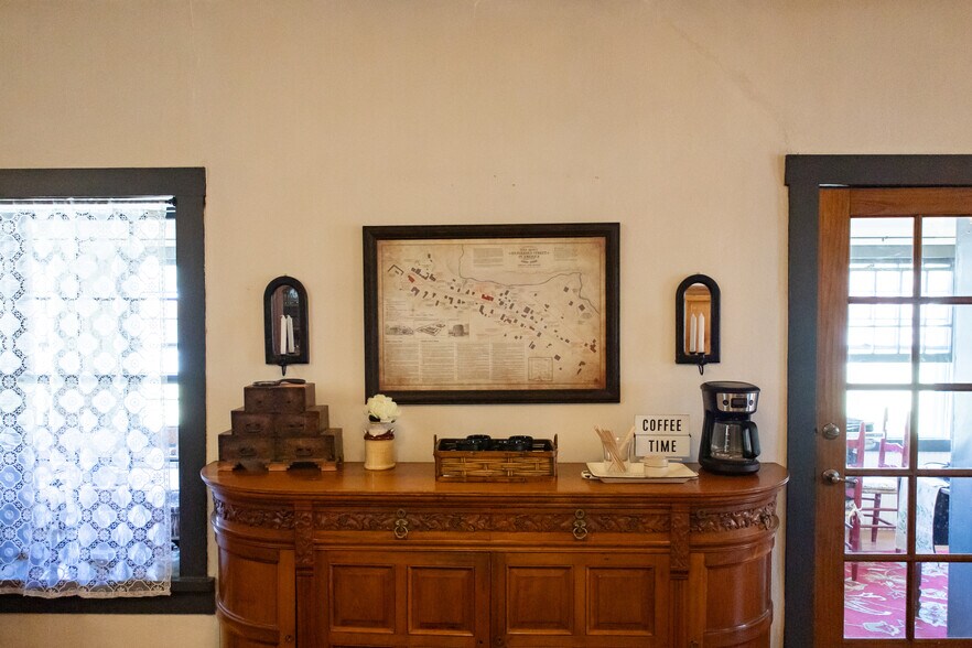 More Photos Of 585 Calle La Placita, Lincoln Hospitality For Sale