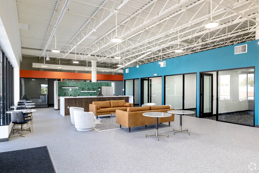 More Photos Of 250 Magnolia Ave SW, Winter Haven Coworking Space