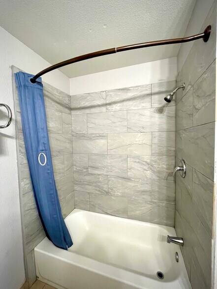 More Photos Of 4300 American Way, Memphis Hospitality For Sale