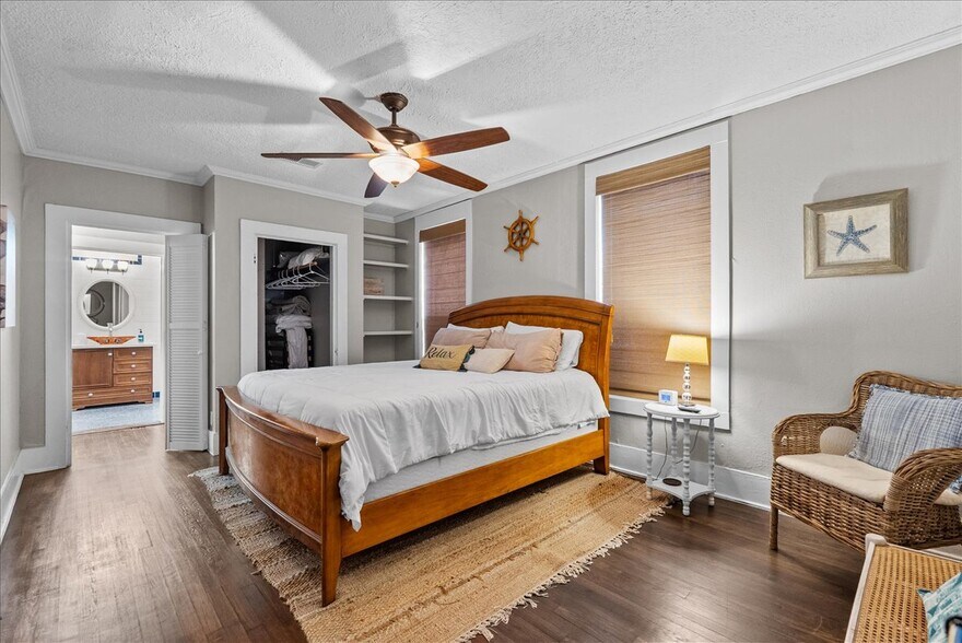 More Photos Of 1310 Avenue N 1/2, Galveston Apartments For Sale