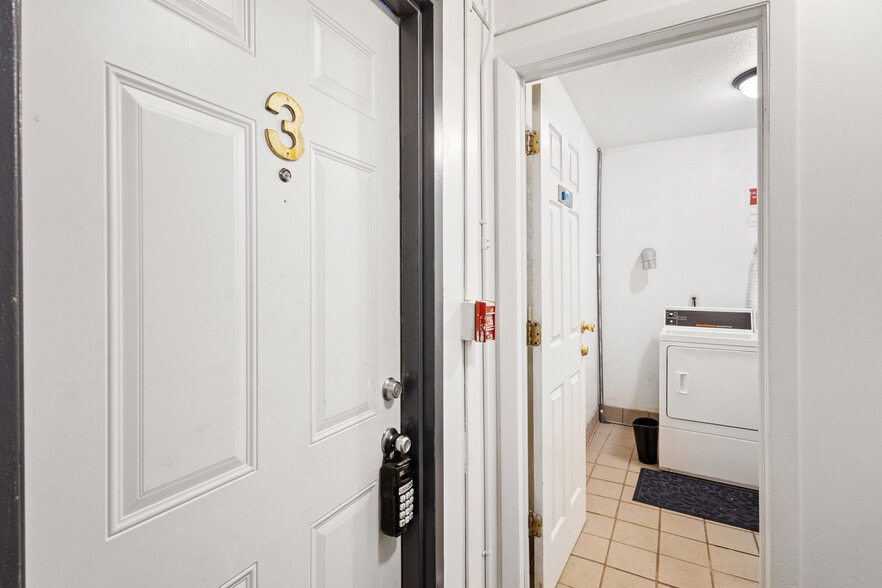 More Photos Of 525 N Arlington St, Kalamazoo Apartments For Sale