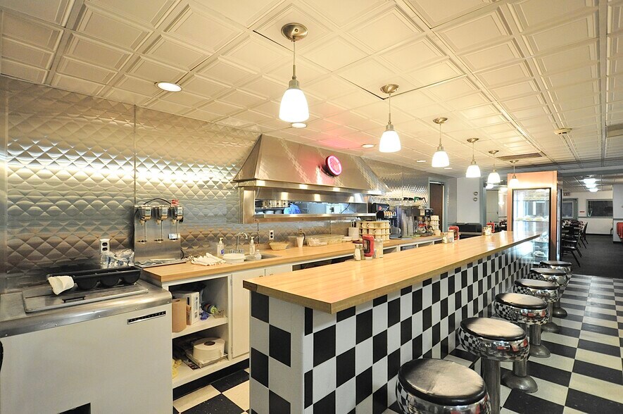 More Photos Of 11740 William Penn Hwy, Huntingdon General Retail For Sale