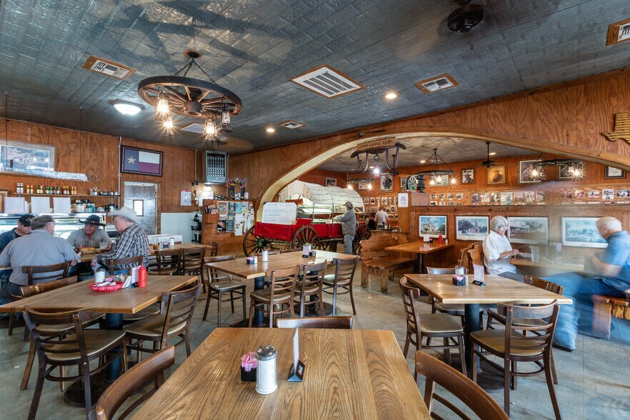 More Photos Of 311 Main St, Bandera Restaurant For Sale