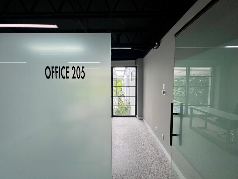 More Photos Of 441 NE 3rd Ave, Fort Lauderdale Office For Lease