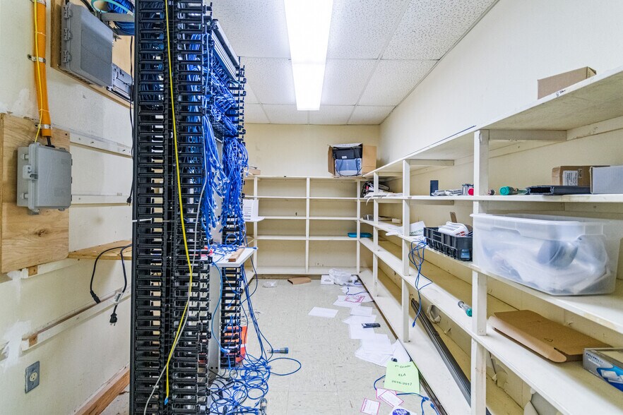 More Photos Of 214 N School St, Winfield Light Distribution For Sale