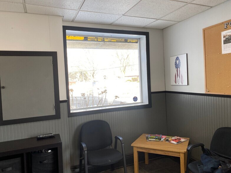 More Photos Of 840 Cayuga Creek Rd, Buffalo Auto Repair For Sale