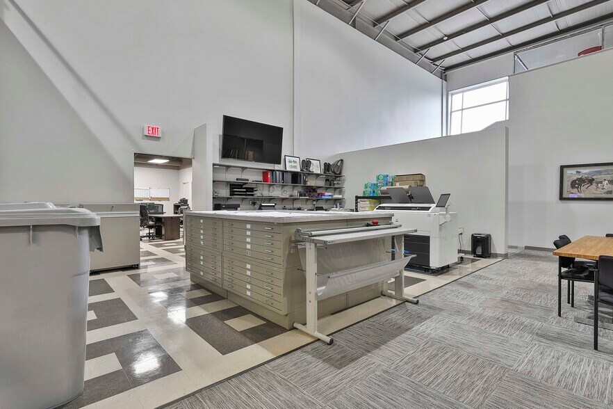 More Photos Of 1039 Sullivan Rd, Newnan Office For Lease
