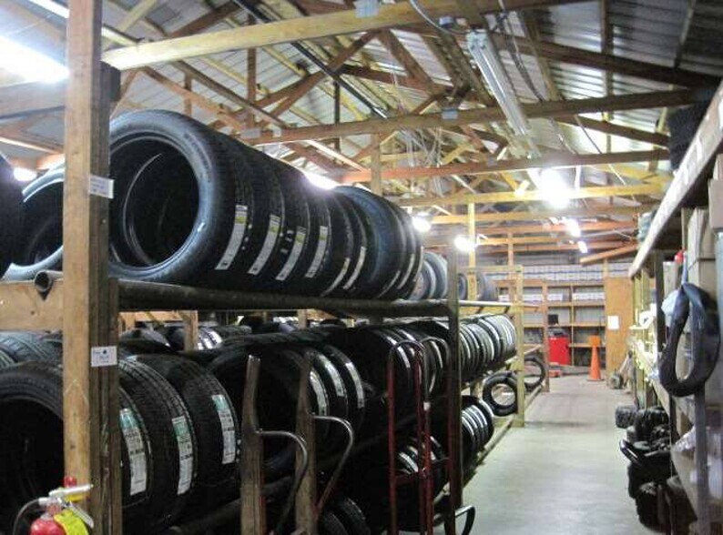 More Photos Of 709 S Commercial St, Harrisburg Auto Repair For Lease