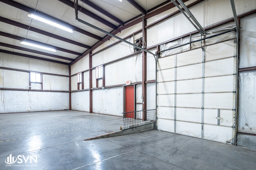 More Photos Of 128 Eisenhower Ct, Nicholasville Warehouse For Lease