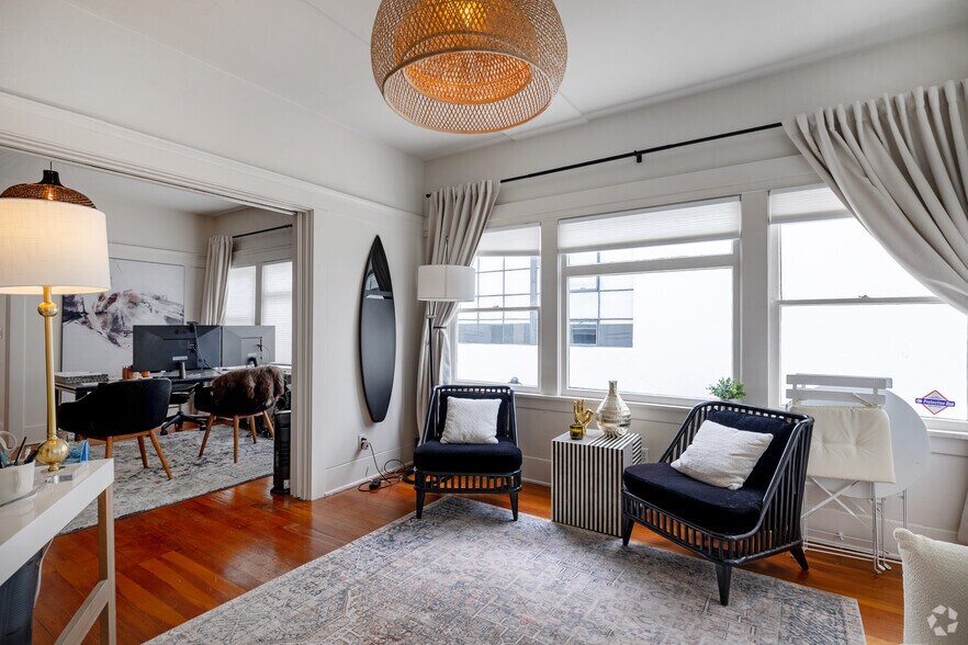 More Photos Of 145-147 Bay St, Santa Monica Loft Creative Space For Lease