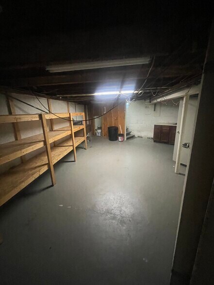 More Photos Of 209 Albion St, Wakefield Storefront For Lease
