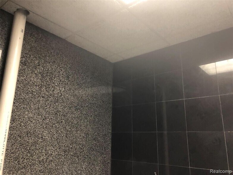 More Photos Of 3734 Fenkell St, Detroit Warehouse For Sale