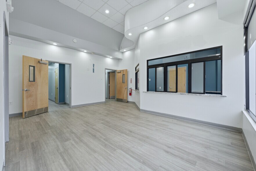More Photos Of 430-432 Broadway, Bayonne Storefront For Lease