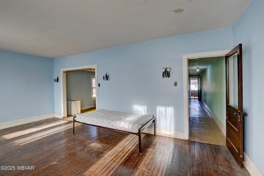 More Photos Of 32 W Southern Ave, Williamsport General Retail For Sale