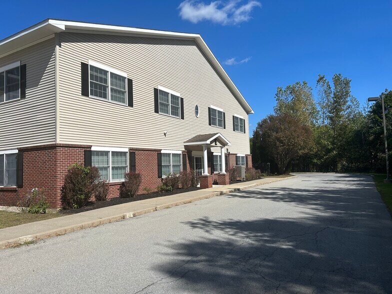 More Photos Of 375 Bay Rd, Queensbury Medical For Lease