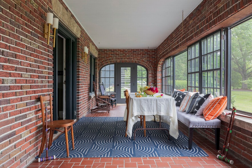 More Photos Of 4170 Rte 9W, Saugerties Hospitality For Sale