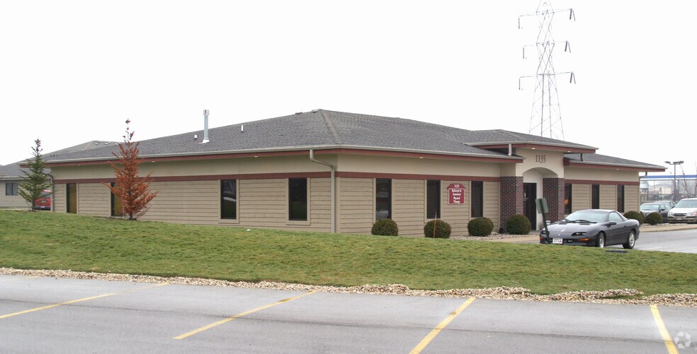 More Photos Of 1135 Prairie Dr, Racine Office For Sale