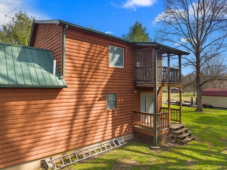 More Photos Of 141 Lower Bogard Rd, Newport Trailer Camper Park For Sale