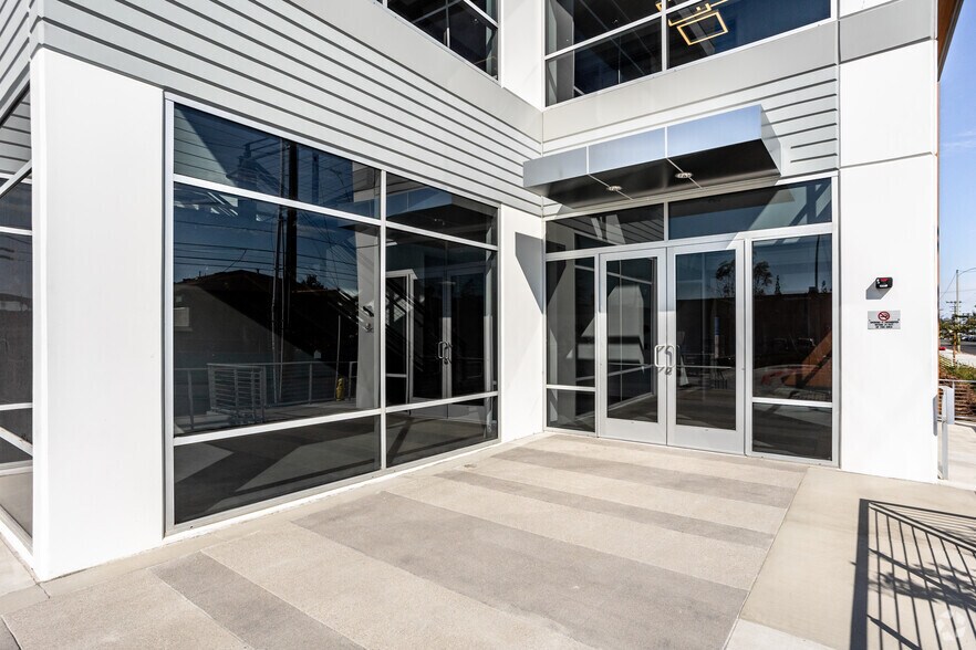 More Photos Of 1901 Via Burton, Fullerton Distribution For Lease