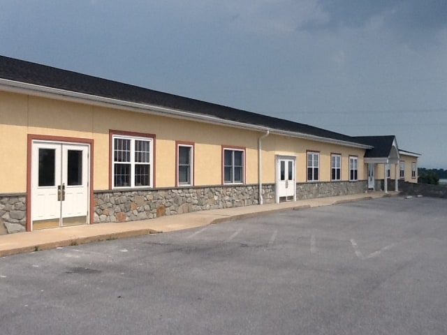 More Photos Of 684 W Main St, New Holland Office For Lease
