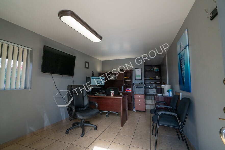 More Photos Of 1010 Clearbrook Ln, Vista Apartments For Sale