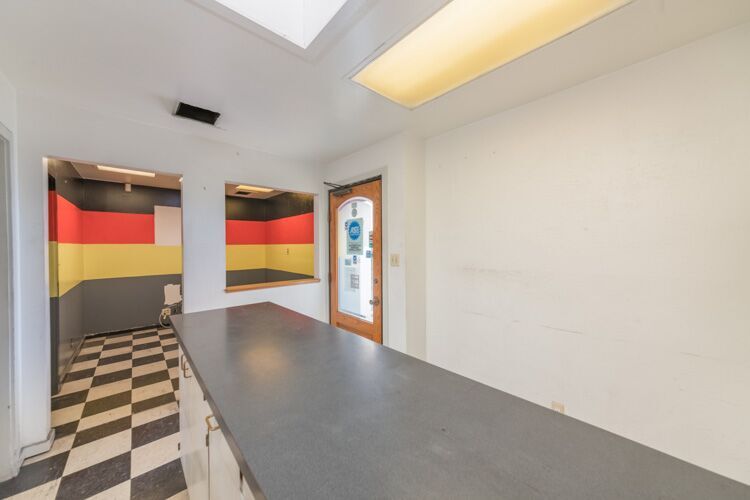 More Photos Of 3640 E 9th St, Oakland Service For Sale