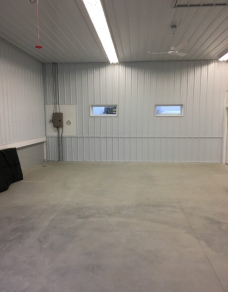 More Photos Of 1020 S Victory Dr, Mankato Industrial For Sale