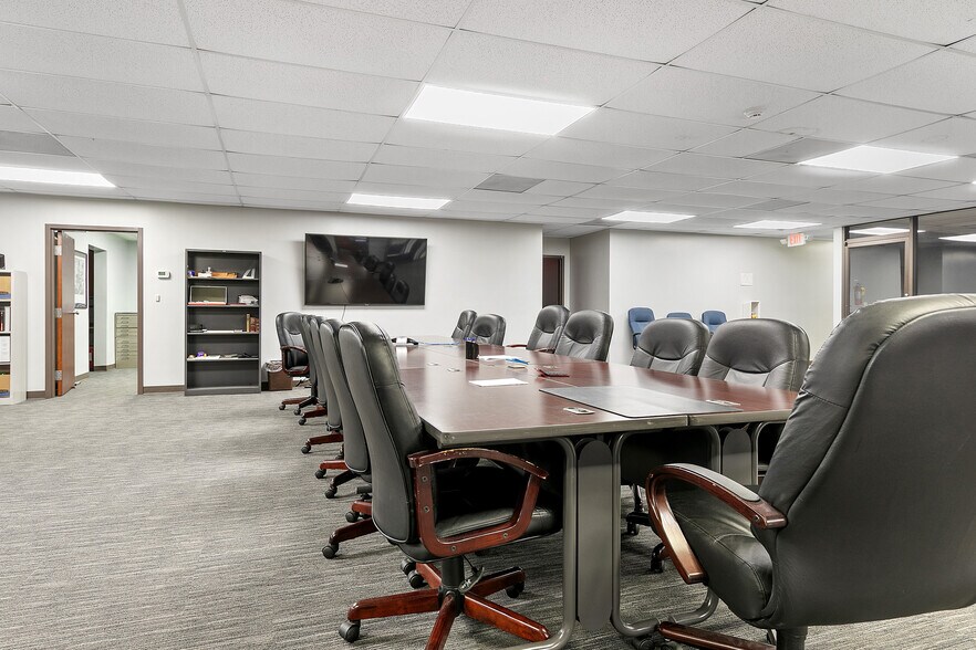 More Photos Of 2725 Center Pl, Melbourne Research And Development For Sale