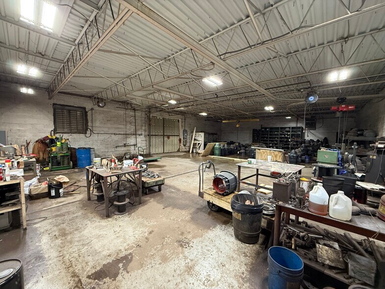 More Photos Of 2015 S Main St, Stuttgart Warehouse For Sale