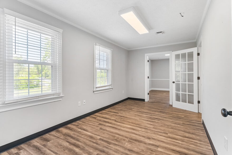 More Photos Of 6200 Fort Ave, Lynchburg Medical For Sale