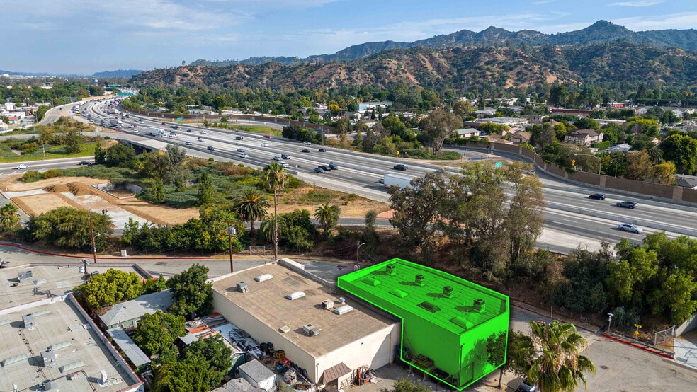 More Photos Of 618 Thompson Ave, Glendale Warehouse For Sale