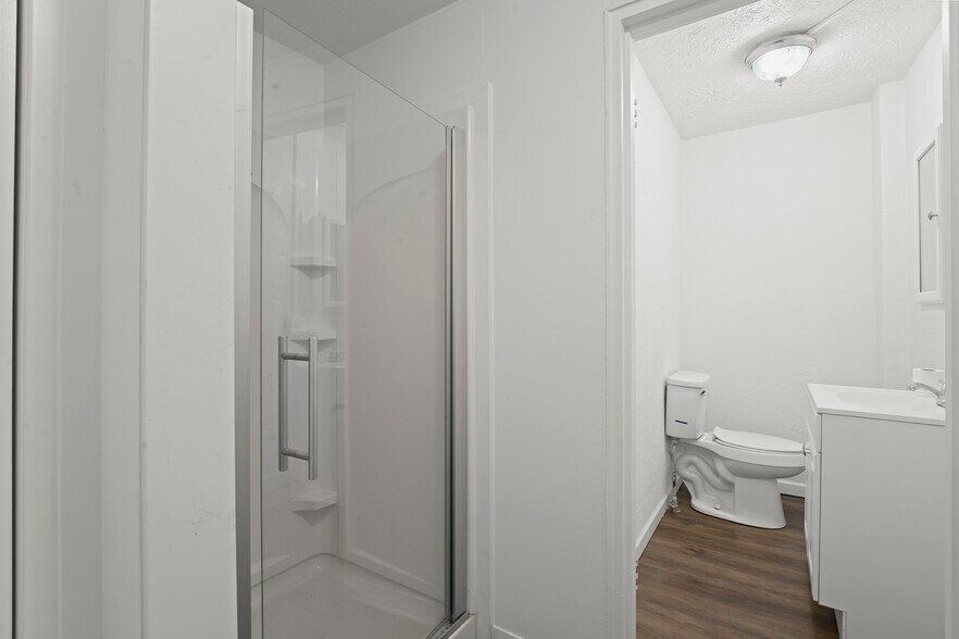 More Photos Of 414 E Lincoln Ave, Mc Donald Warehouse For Sale