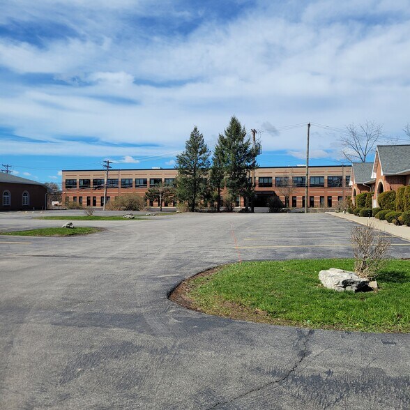 More Photos Of 6490 Main St, Buffalo Medical For Lease