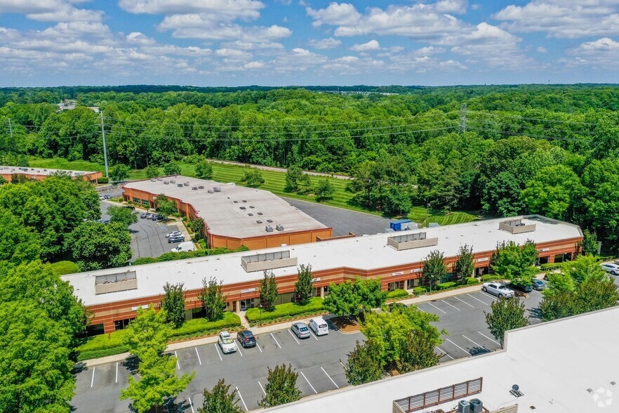 More Photos Of 9129 MONROE Rd, Charlotte Unknown For Lease