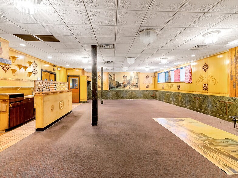 More Photos Of 1341 Springwells St, Detroit General Retail For Sale