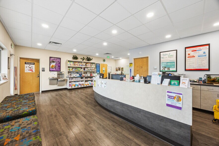 More Photos Of 22014 7th Ave S, Des Moines Medical For Sale