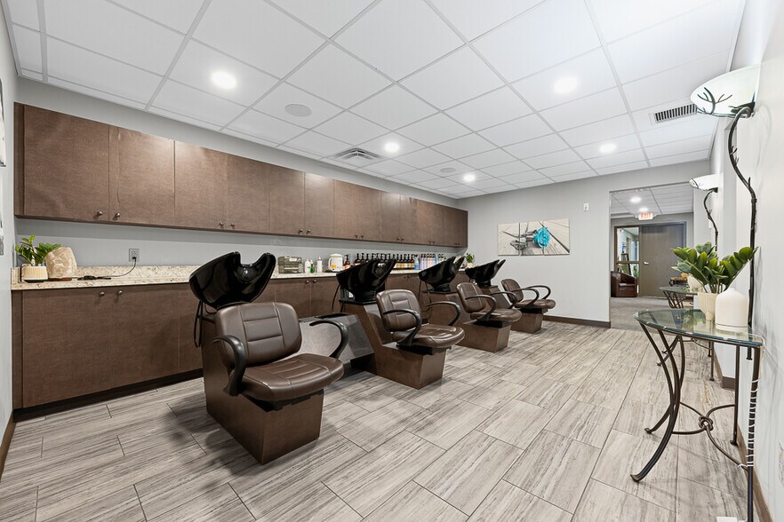 More Photos Of 18820 Bagley Rd, Middleburg Heights Office For Sale