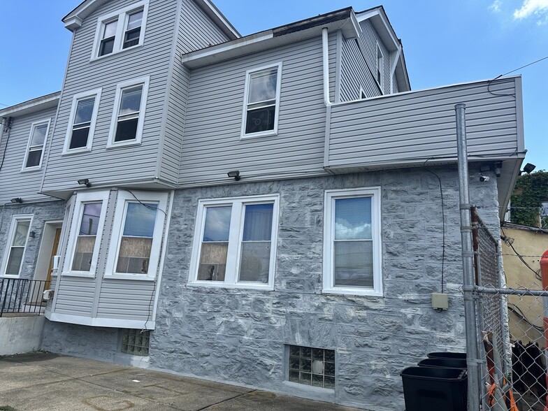 More Photos Of 900-902 Cottman Ave, Philadelphia Storefront Retail Residential For Sale
